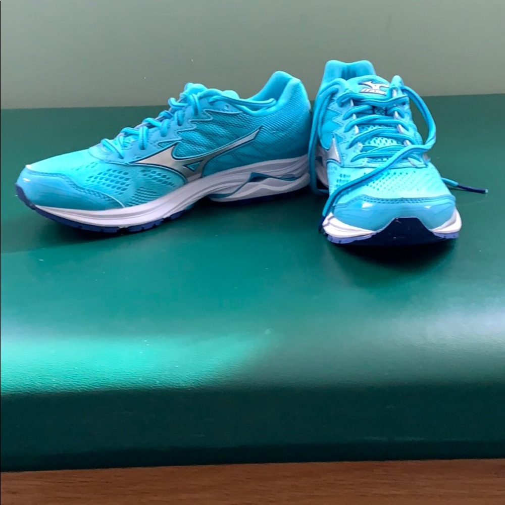 Mizuno Wave Rider 20D